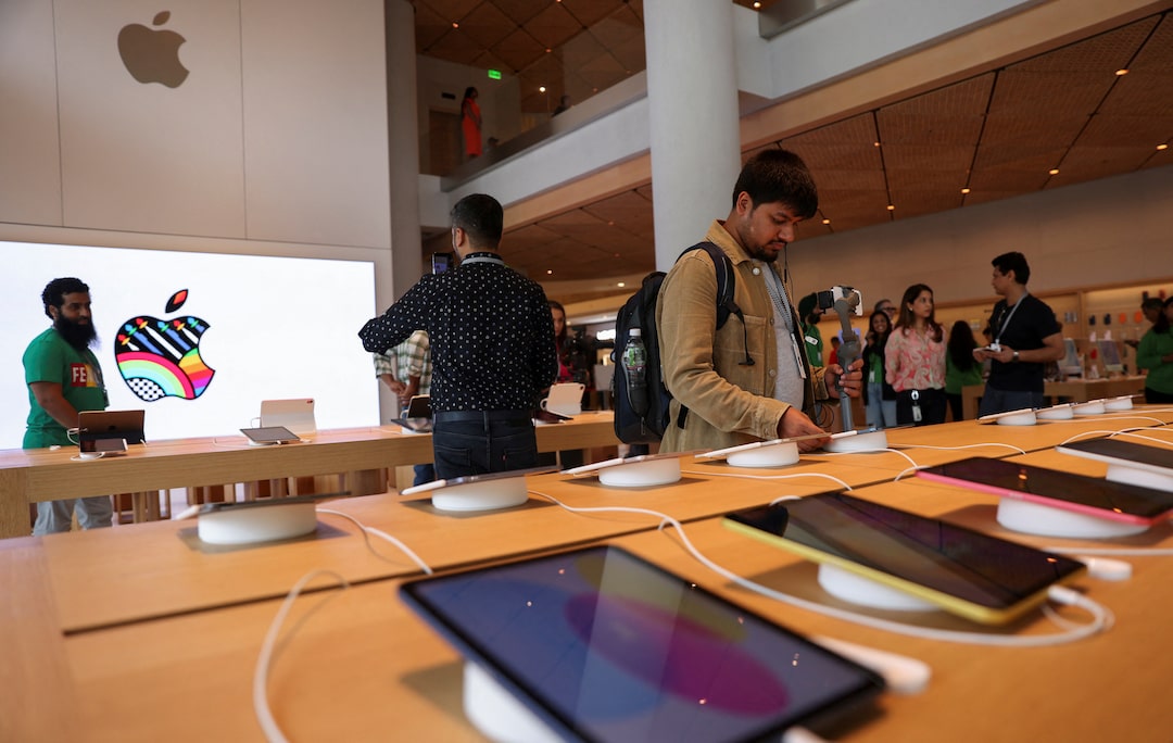 Apple told component suppliers to source iPhone 16 batteries from India- FT  | Reuters